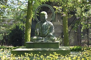 Buddha figure at Amsterdam Zoo